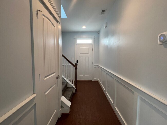 Building Photo - Single Family Home in Hampton