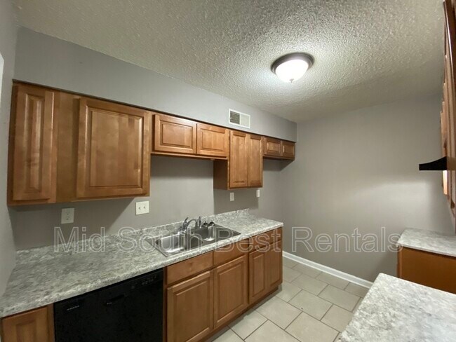 Foto del edificio - 3835 Lucky Trail Dr