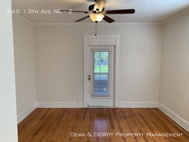 Building Photo - Heart of Old NE 1/1 w/Screened Porch