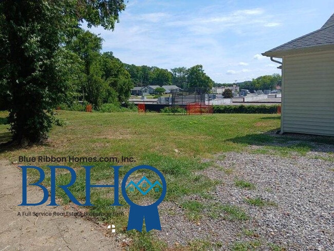 Building Photo - 920 Oak Grove Ln