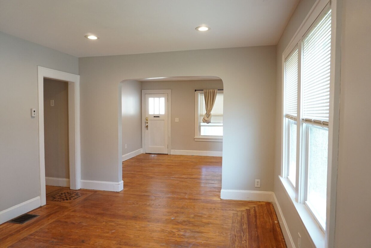 Foto principal - 172 Fruit Hill Ave