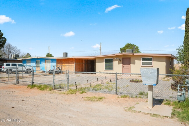 Foto del edificio - 3977 Las Casitas Dr
