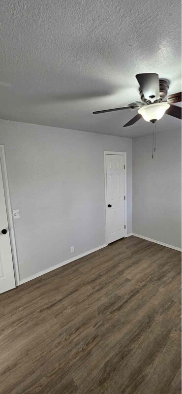 Foto del edificio - 2308 Shady Tree Ln