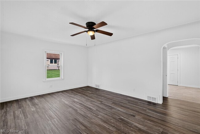 Foto del edificio - 4916 Southern Blvd