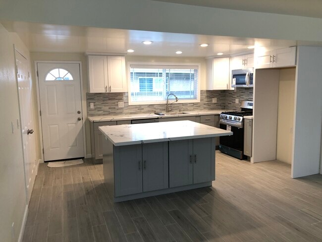 Kitchen - 1350 W 162nd St Townhome