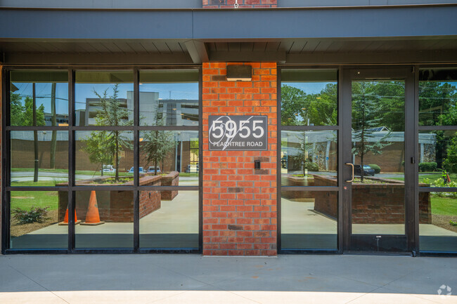 Building Photo - Veranda at Assembly - 55+ Apartments