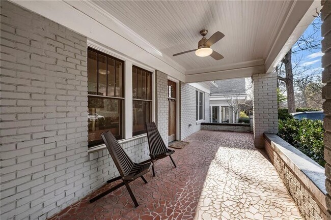 Foto del edificio - 212 Geneva St