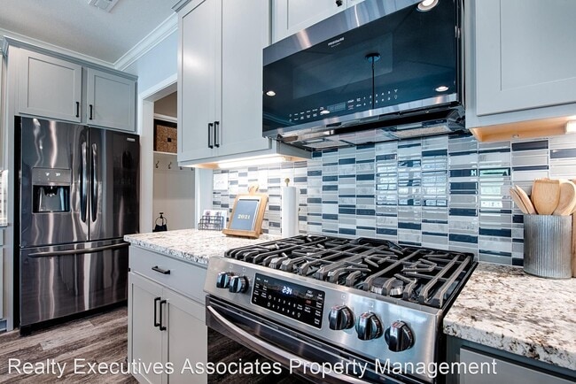 Building Photo - 4 br, 2.5 bath House - 804 Copperwood Lane