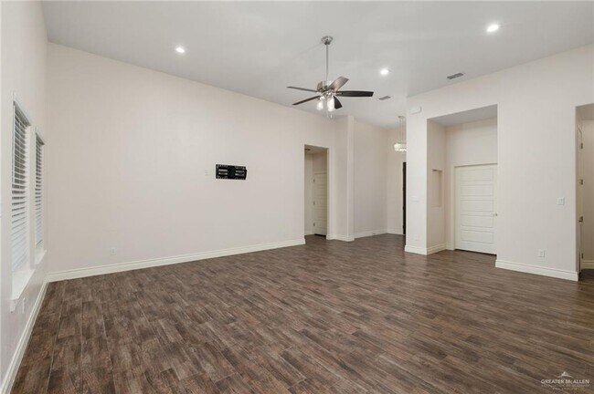 Foto del edificio - 14 E St