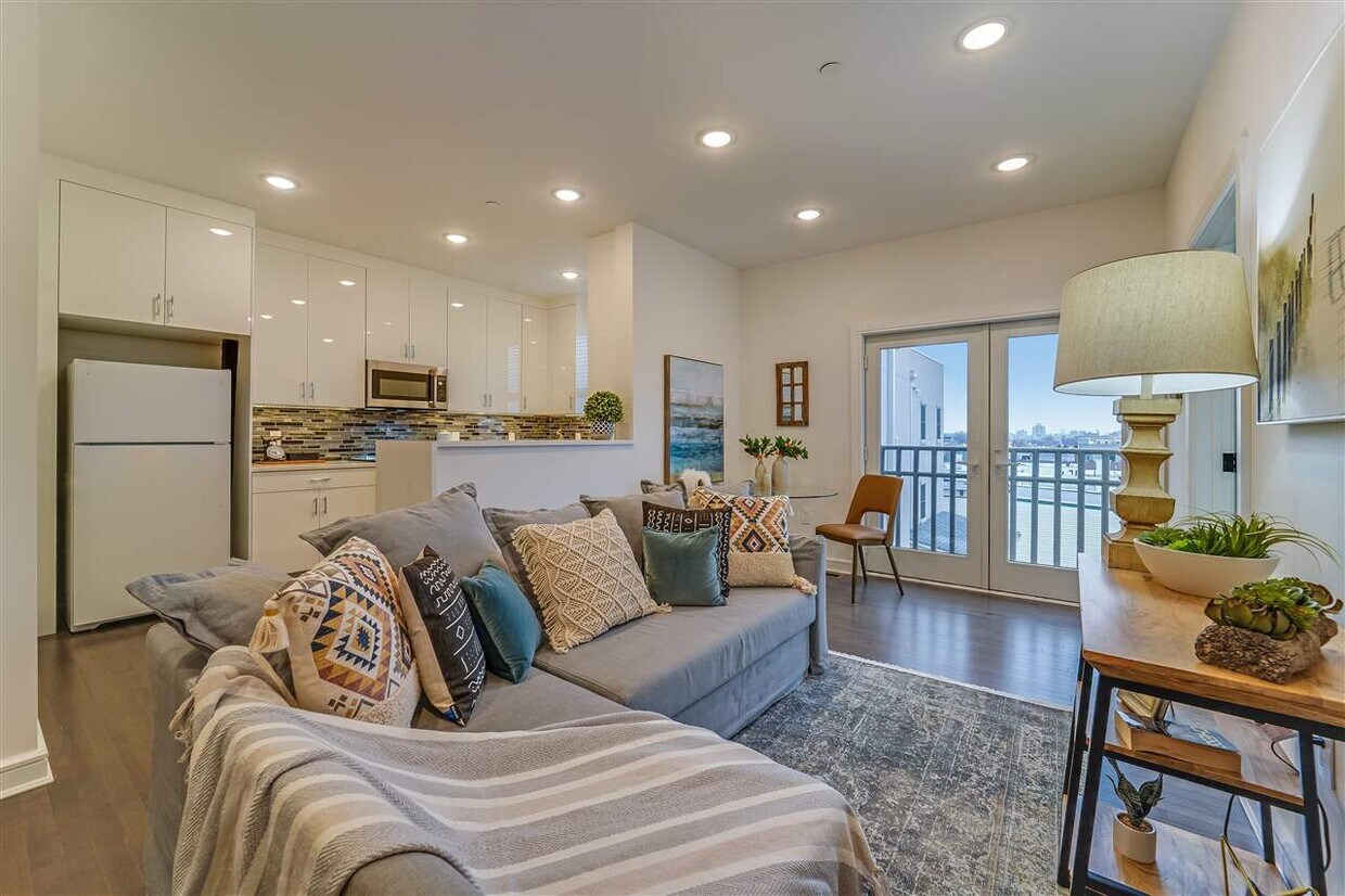 Foto principal - 972 Summit Ave