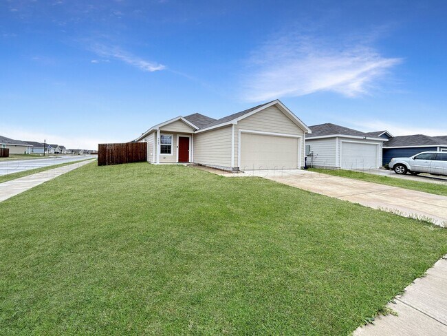 Building Photo - Charming 3 bedroom, 2 bathroom home locate...