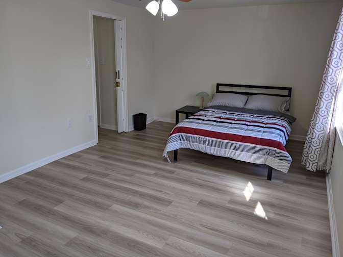 Primary Photo - 7913 Central Park Cir