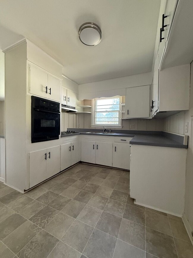 Foto del edificio - 4 Bedroom/2 Bath Home for Rent