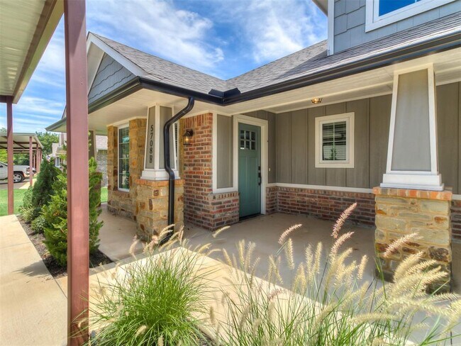 Foto del edificio - 5708 Campbell Creek Dr