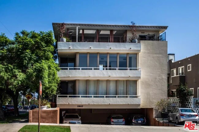 Building Photo - 11902 Gorham Ave