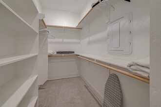 Building Photo - 2726 Anita St