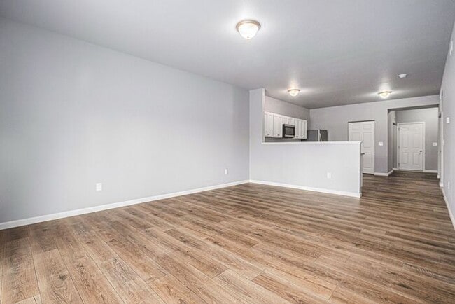 Building Photo - 15903 Cedar Dr