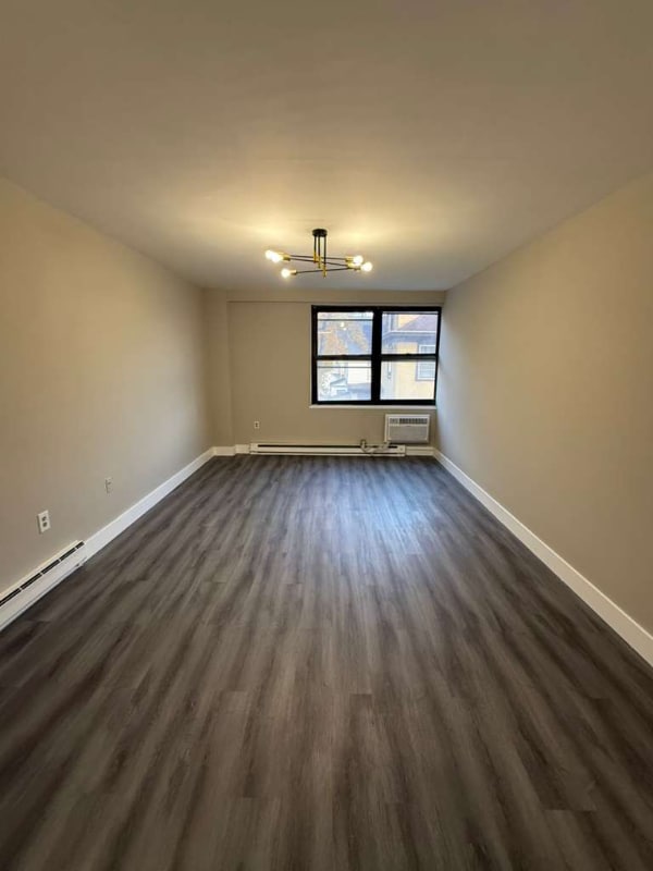 Foto del edificio - 1112 Riverside Ave.