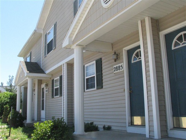 2917 Highbrook Cir, Hudsonville, MI 49426 - Townhouse for Rent in