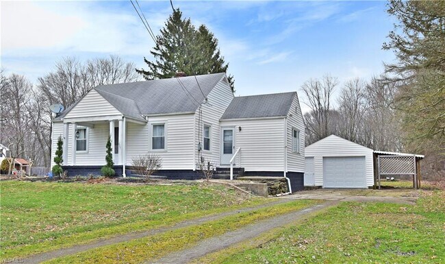 Building Photo - 459 Howland Wilson Rd SE