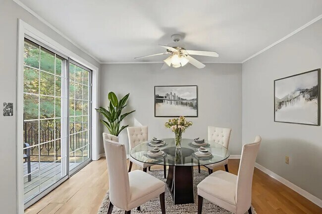 Foto del edificio - 77 East Ridge Rd