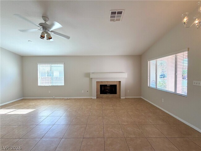 Foto del edificio - 7766 Little Valley Ave