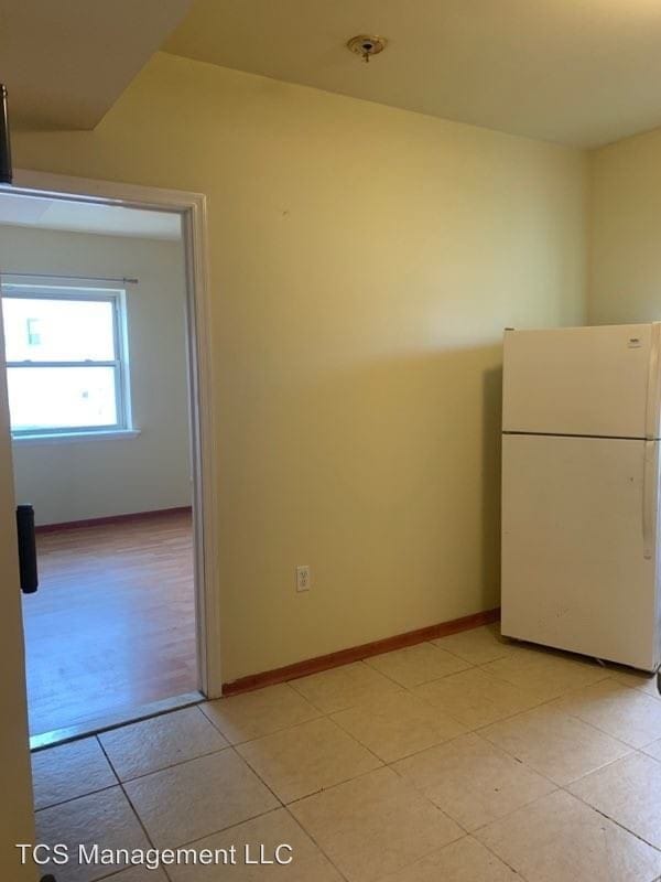 Building Photo - 2 br, 1 bath House - 1203 Ridge Ave. 2F