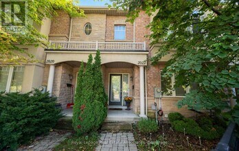 Building Photo - 2022 Lakeshore Rd W