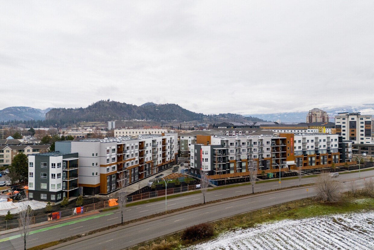 Primary Photo - Lavida - Building B
