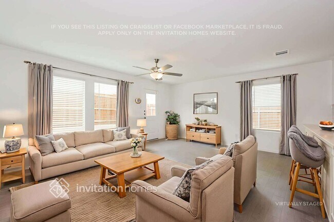 Building Photo - 2533 Flight Trl