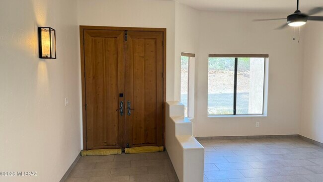 Foto del edificio - 4440 W Mountain Side Dr