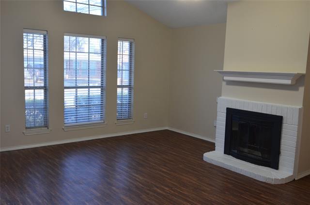 Foto del edificio - 1111 Glen Creek Dr