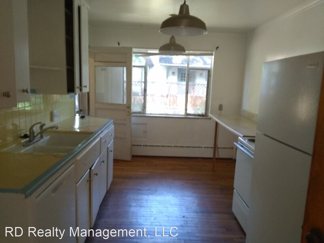 Primary Photo - 2 br, 1 bath House - 2831 E 13th Ave