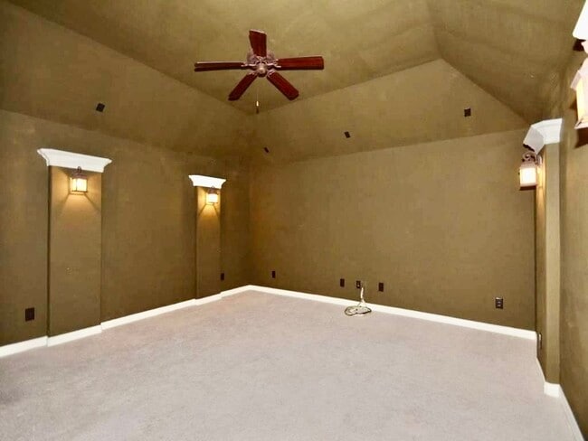 Building Photo - 5527 Custard Apple Trail