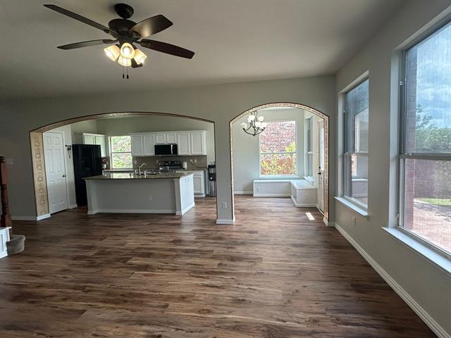 Building Photo - 6936 Meadow Bend Dr