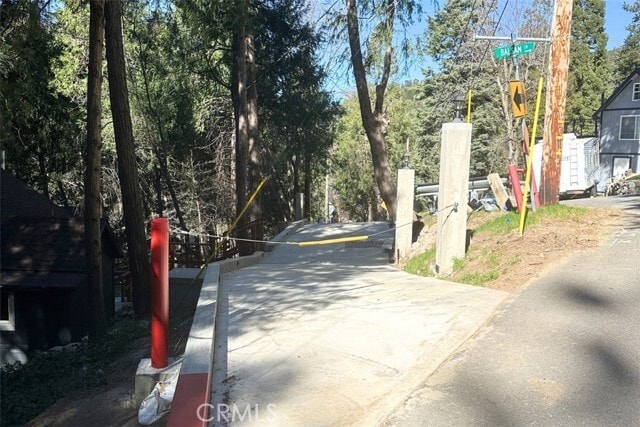 Foto del edificio - 476 Redwood Dr