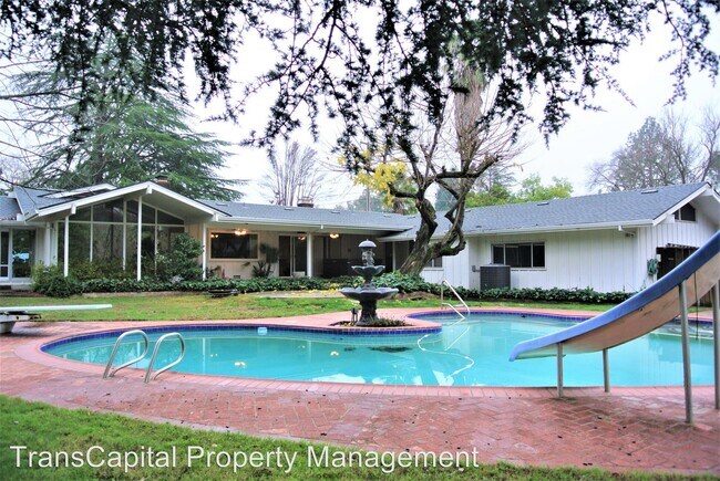 Foto del edificio - 4 br, 3 bath House - 1961 Maple Glen Road