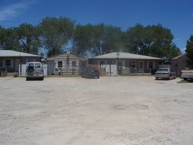 Building Photo - Hideaway Apartments