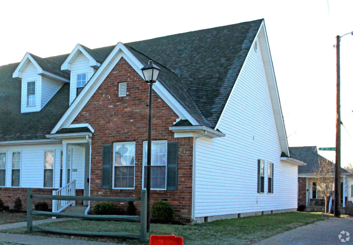 Building Photo - 3400-3408 W Jefferson St