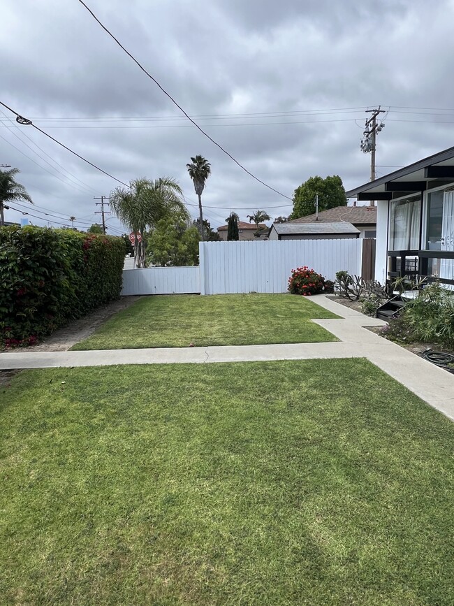 Across front yard - 1944 Maple Ave