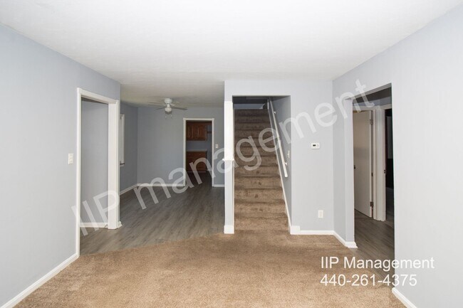 Building Photo - Spacious 3BD/2BA Home in Euclid