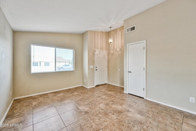 Foto del edificio - 16252 N 138th Ln