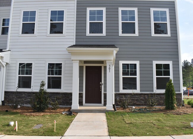Building Photo - PRICE REDUCTION!! New build 3 bedroom 3.5 ...