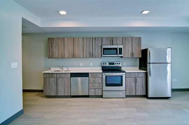 Interior Photo - 10/North