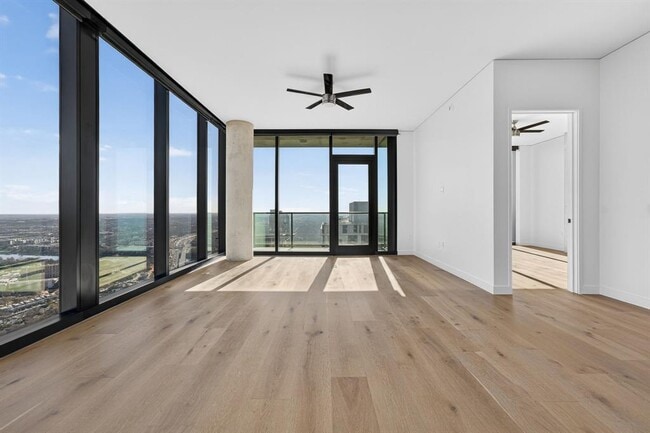 Foto del edificio - 610 Davis St