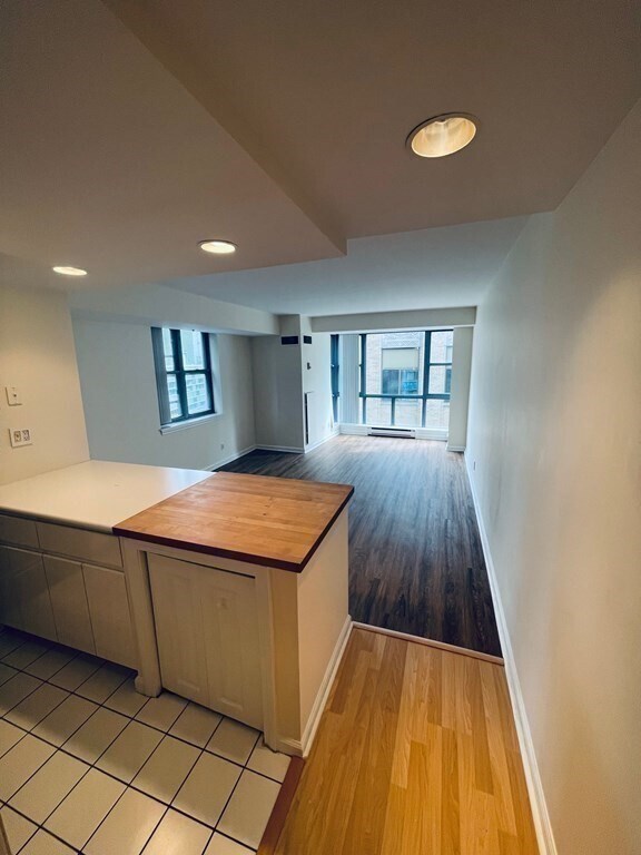 Building Photo - 172 Tremont St