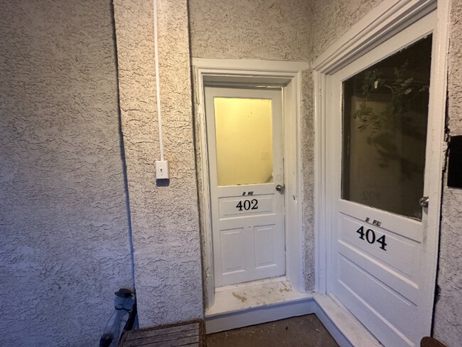 Foto del edificio - 402 E Vine St