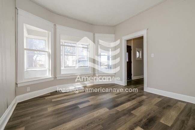 Building Photo - 2049 Florence Blvd