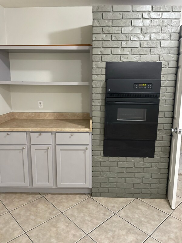 Foto del edificio - 6254 Kuebel Dr