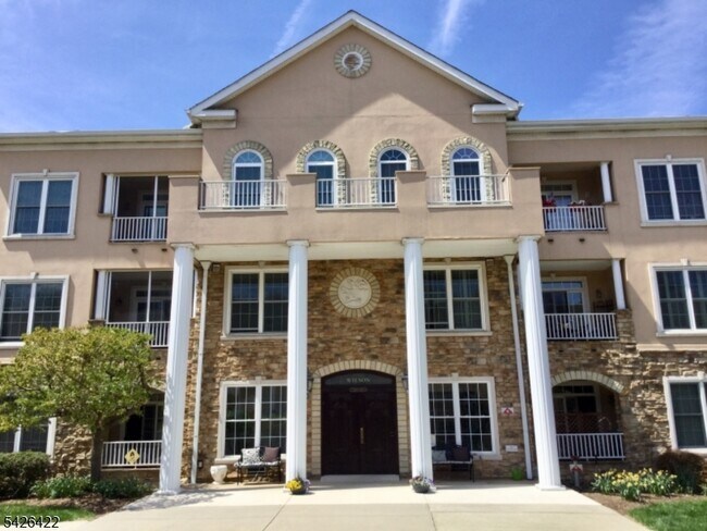 Foto del edificio - 2112 Clinton Ln